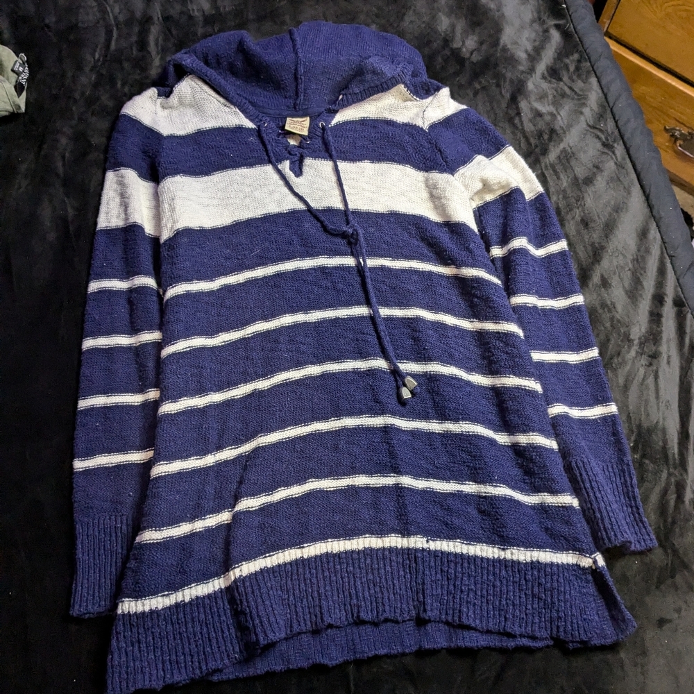 Faded glory knitted sweater